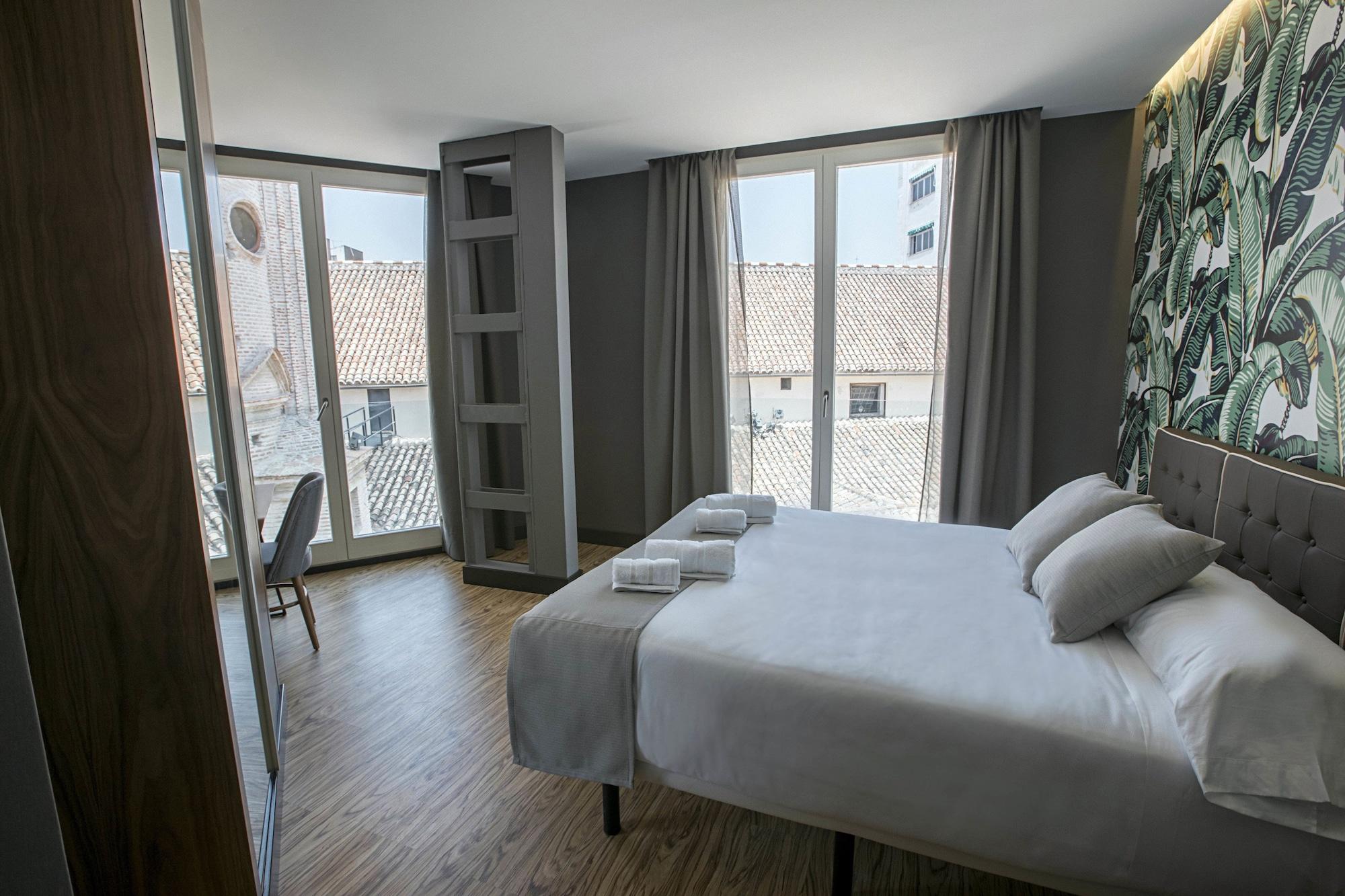 Malaga Premium Hotel ภายนอก รูปภาพ