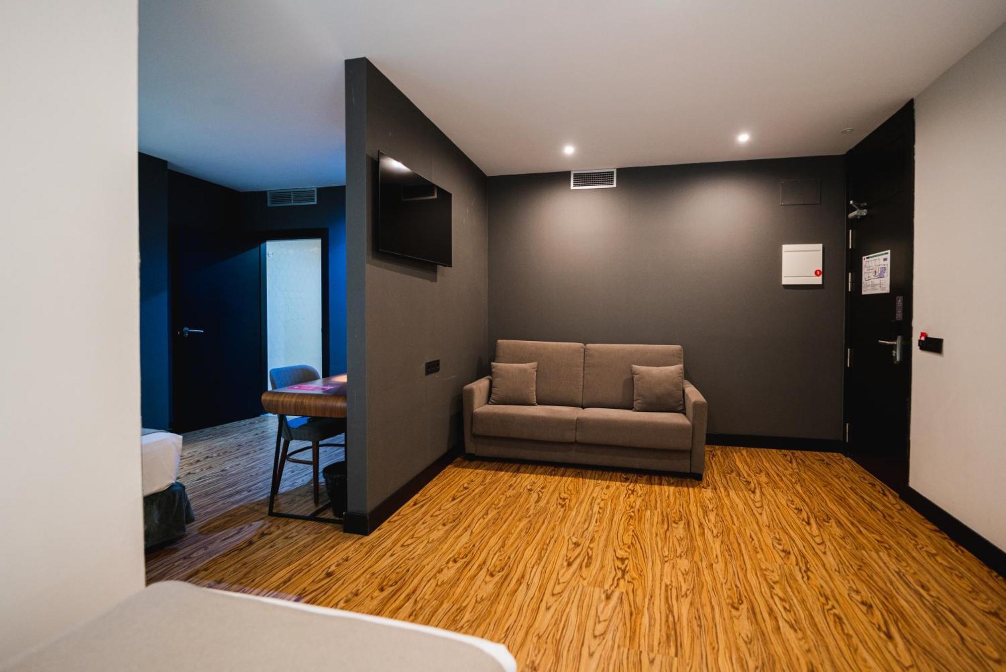 Malaga Premium Hotel ภายนอก รูปภาพ