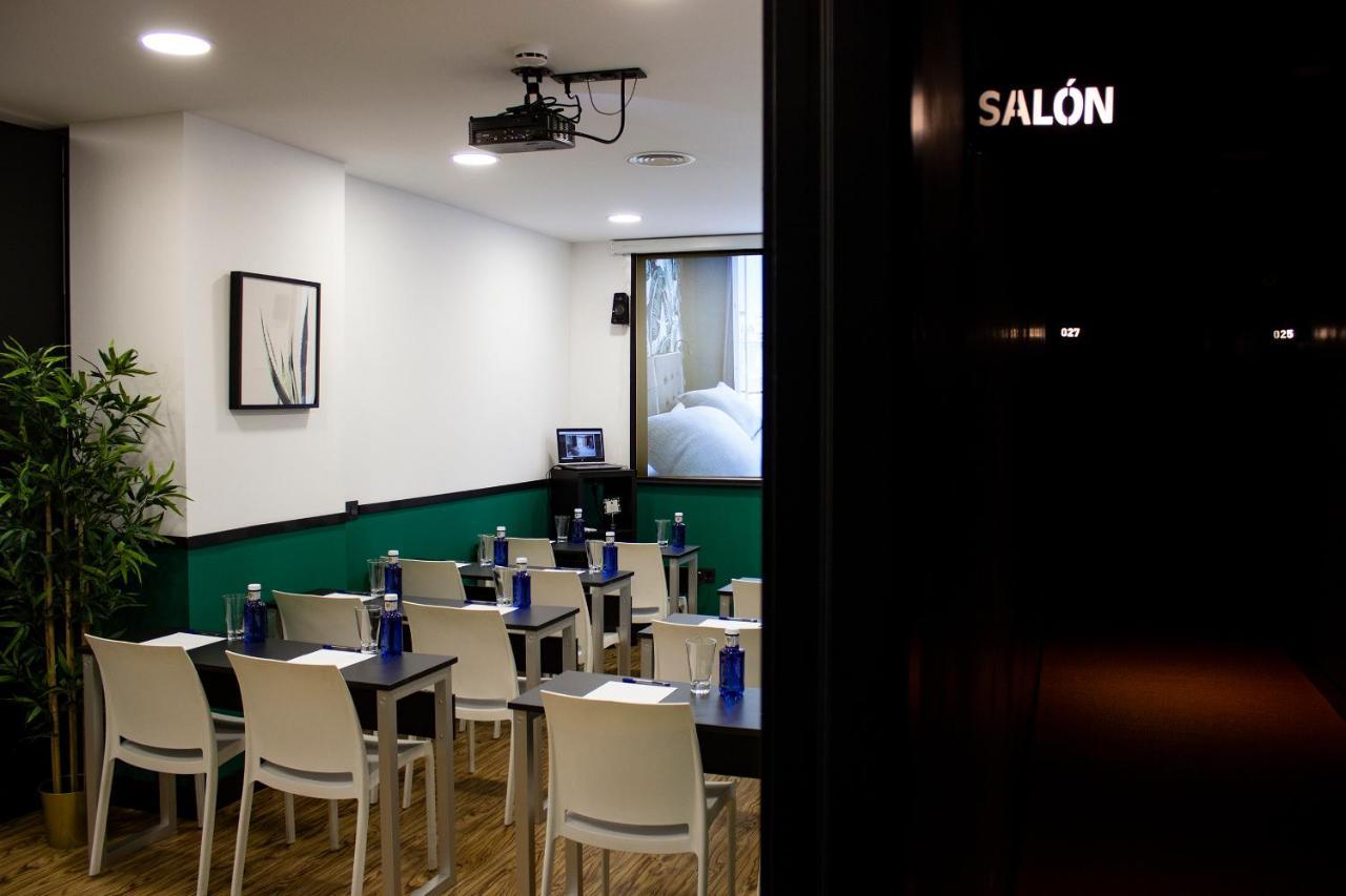 Malaga Premium Hotel ภายนอก รูปภาพ